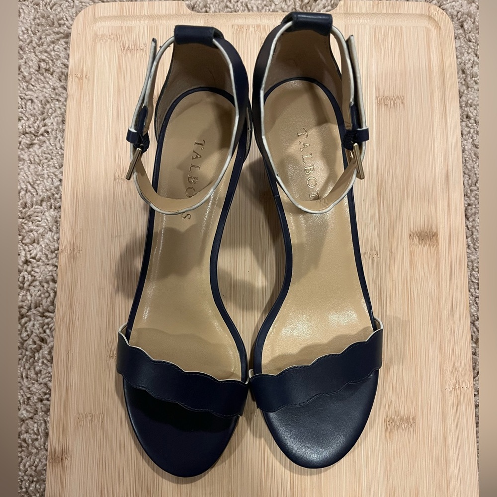 Talbots Indigo Blue Pila Scallop heels